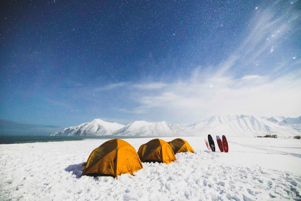 Filmfoto: „Corners of the Earth: Kamchatka OV (Engl.)“